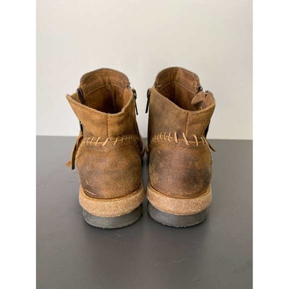 Amazon.com | BORN Men Born Men\'s Brown Suede Chukka Boots with Side Zips
